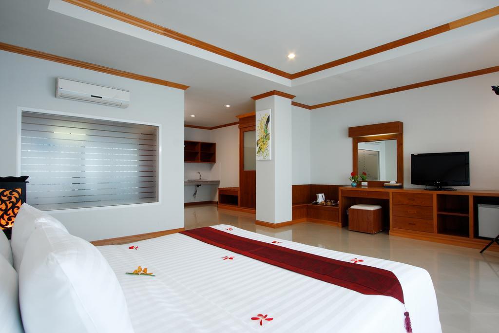 Blue Beach Club & Resort Patong Rum bild