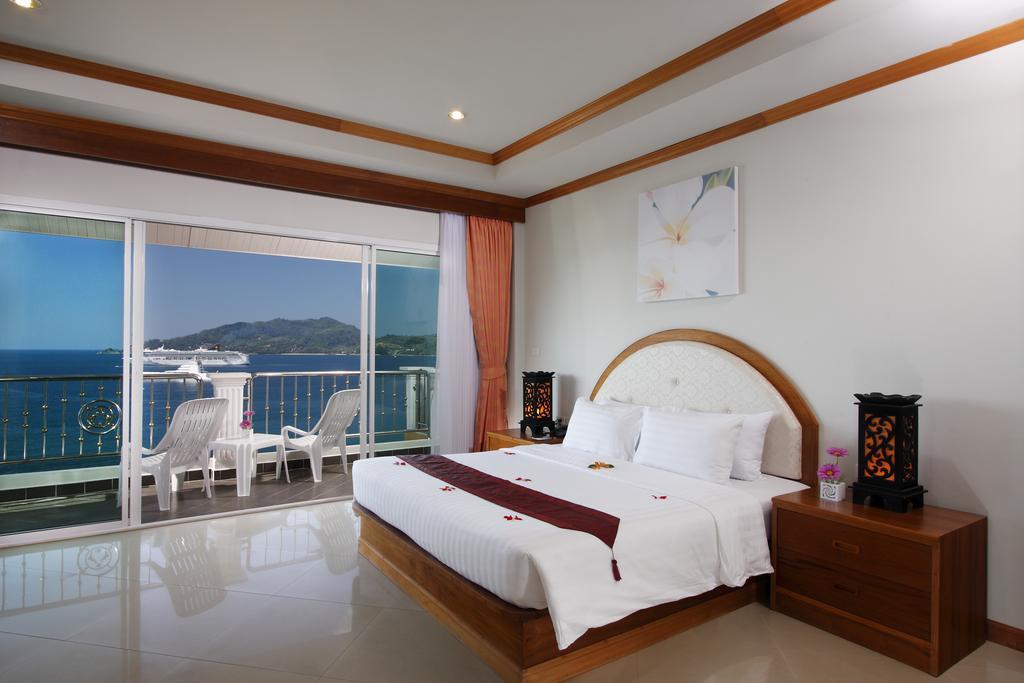 Blue Beach Club & Resort Patong Rum bild